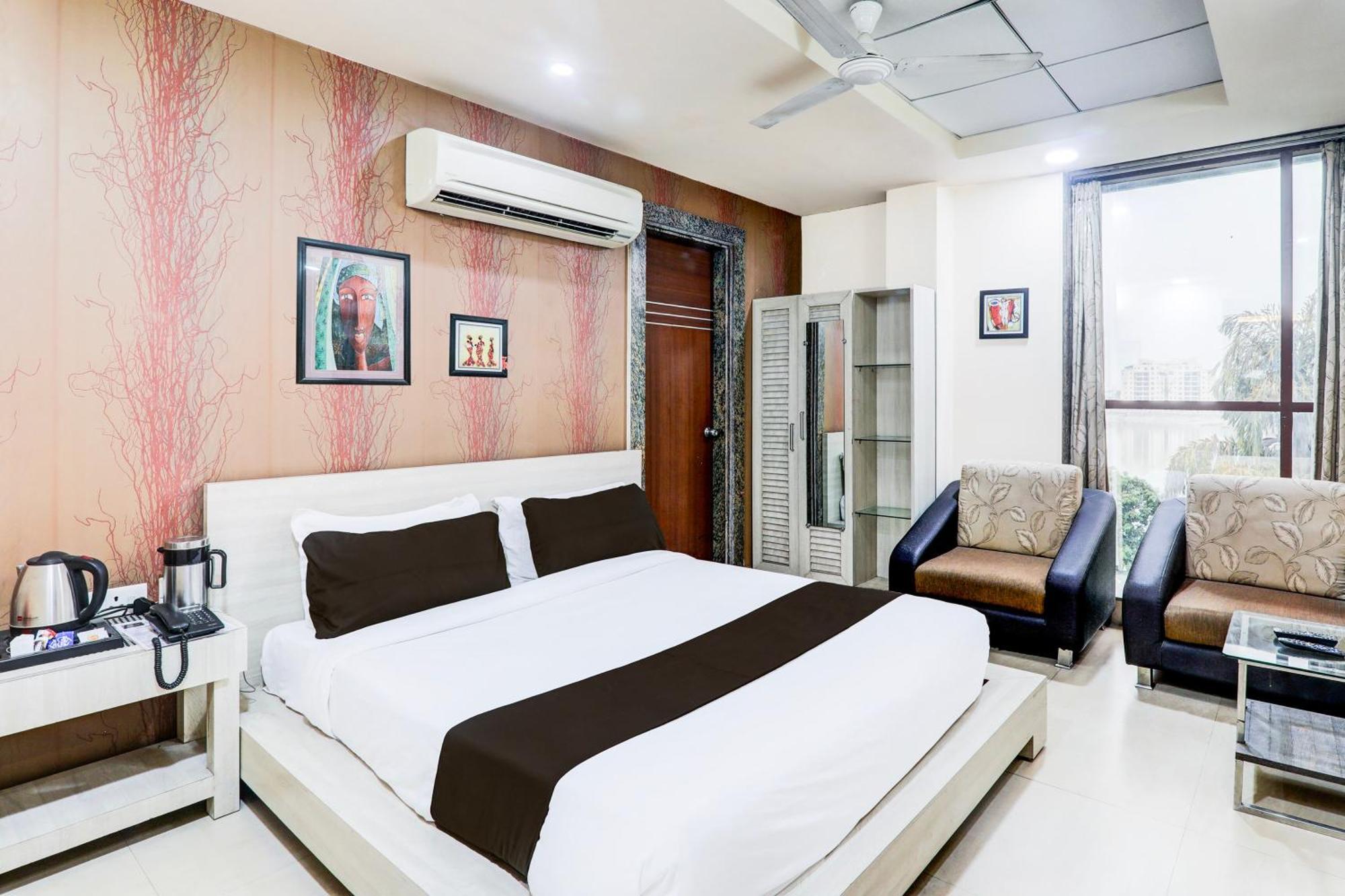 Townhouse Sakura Hotel Lucknow Buitenkant foto