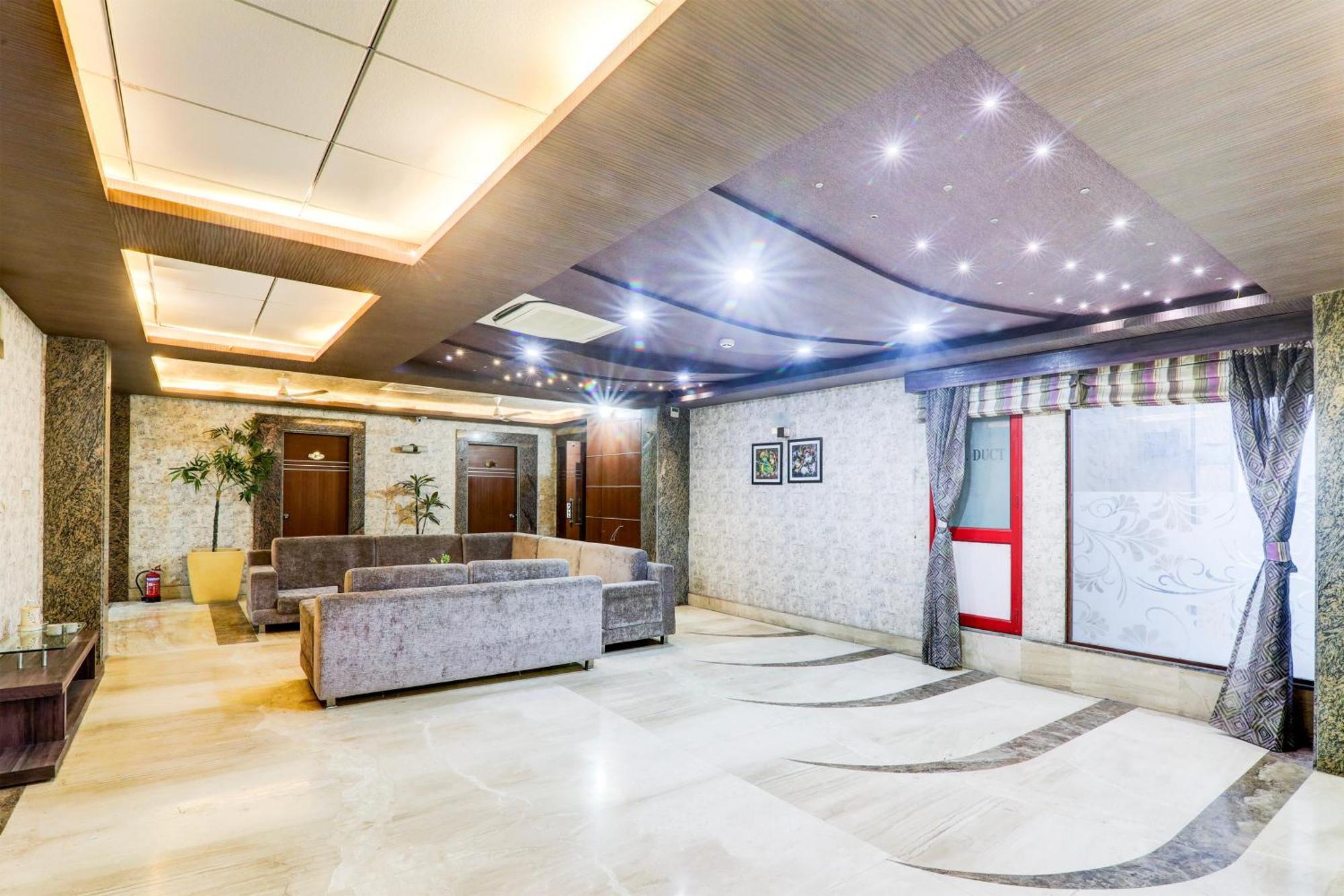 Townhouse Sakura Hotel Lucknow Buitenkant foto