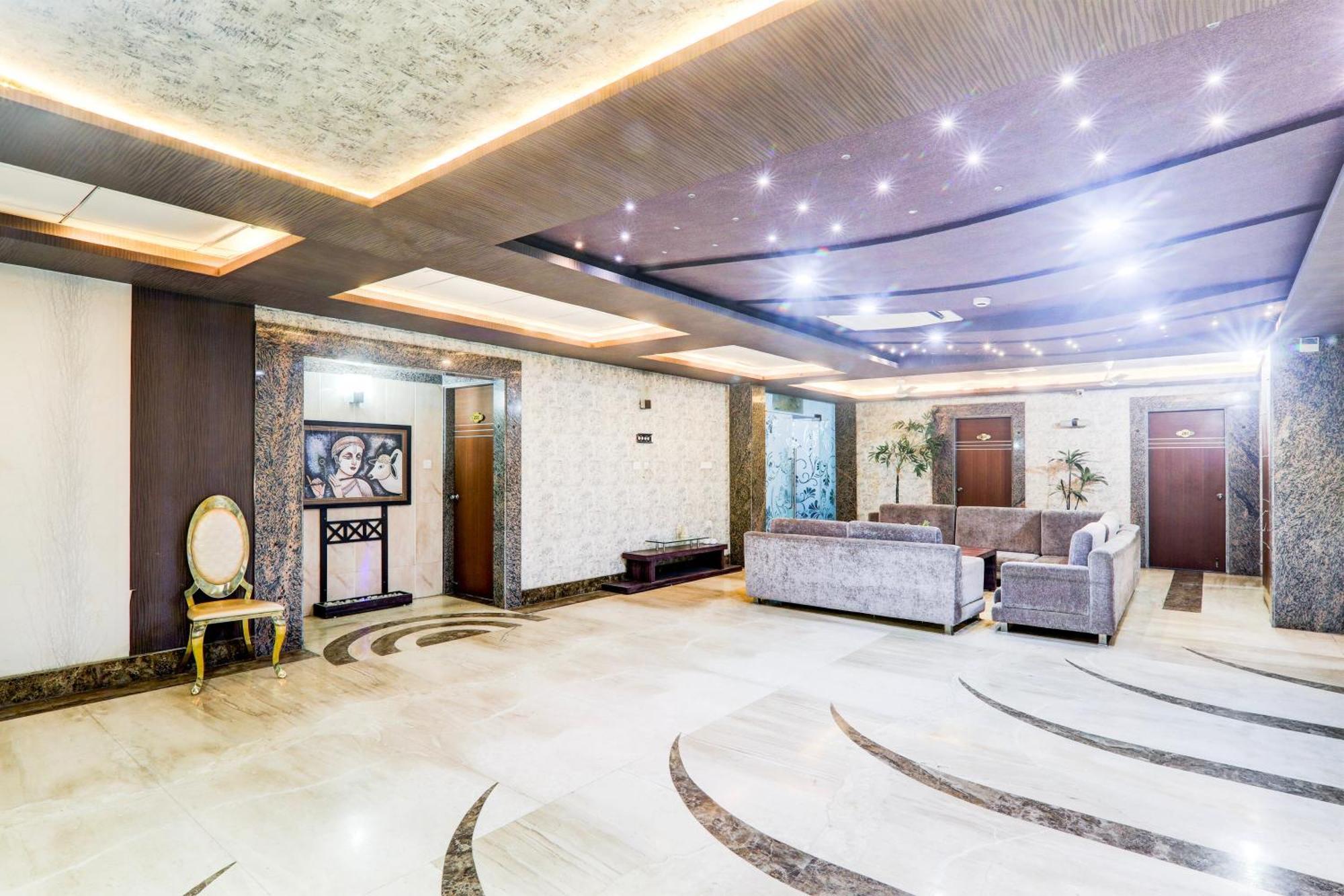Townhouse Sakura Hotel Lucknow Buitenkant foto